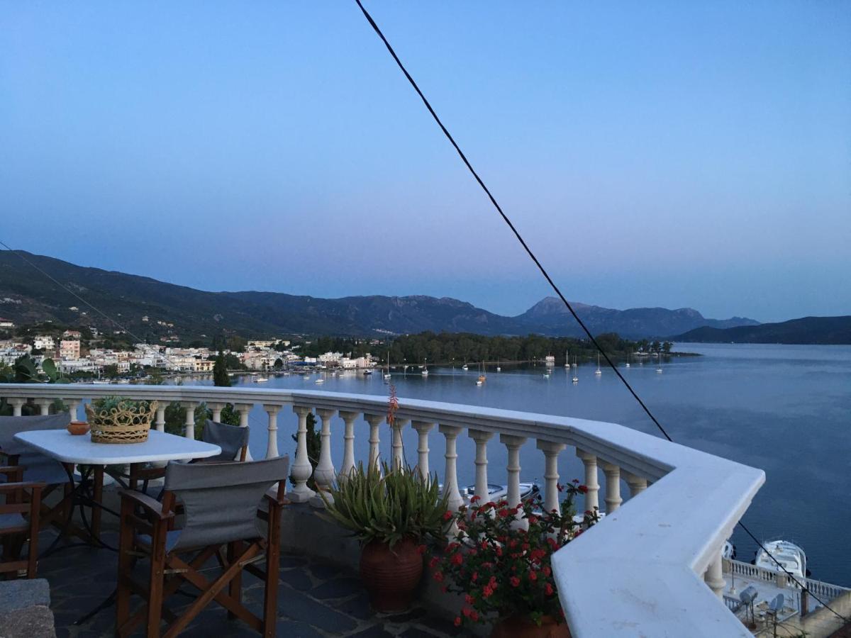Kasteli Suite Poros Town Zewnętrze zdjęcie