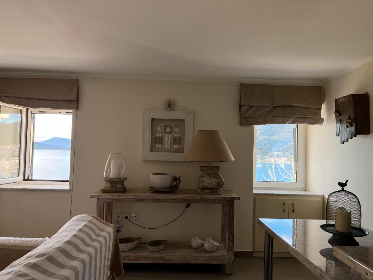 Kasteli Suite Poros Town Zewnętrze zdjęcie