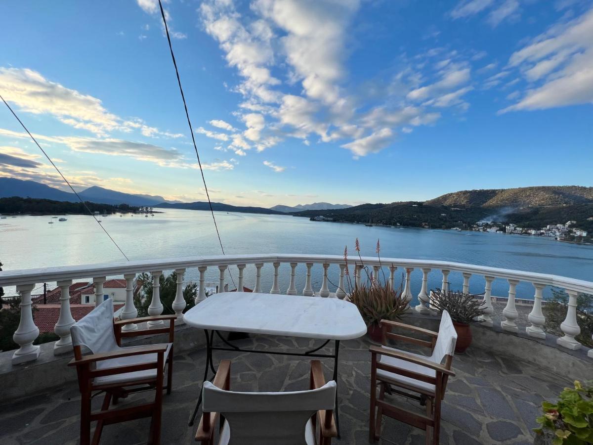 Kasteli Suite Poros Town Zewnętrze zdjęcie